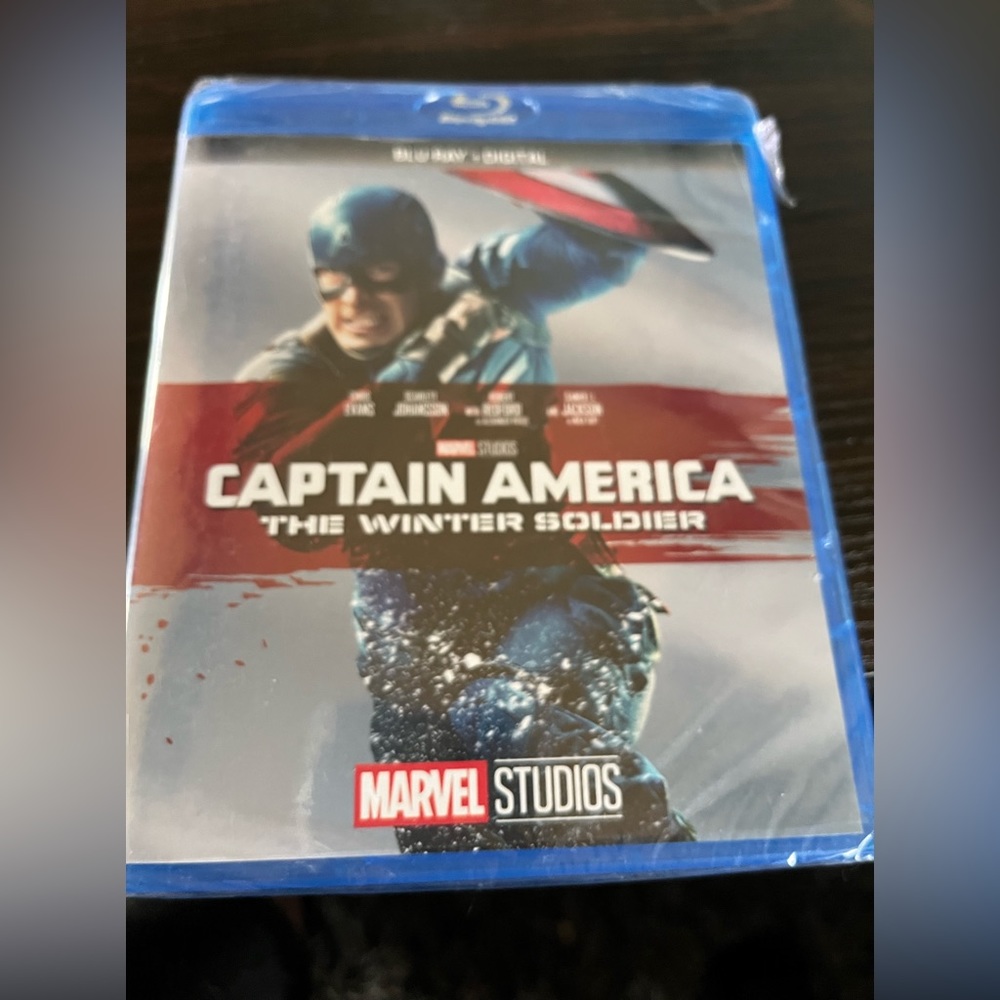 Brand new w/rapper;Captain America, the Winter soldier, Blu-ray + digital disc